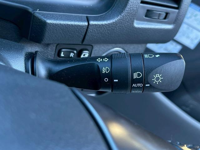 ハイエースバン スーパーＧＬダークプライム２　１１型アルパインナビ　モデリスタエアロ　全周囲カメラ　両側電動スライドドア　衝突軽減ブレーキ　オートマチックハイビーム　スマートキー　プッシュスタート　ＡＣ１００Ｖ電源　ＨＤＭＩ接続可　フルセグＴＶ（54枚目）