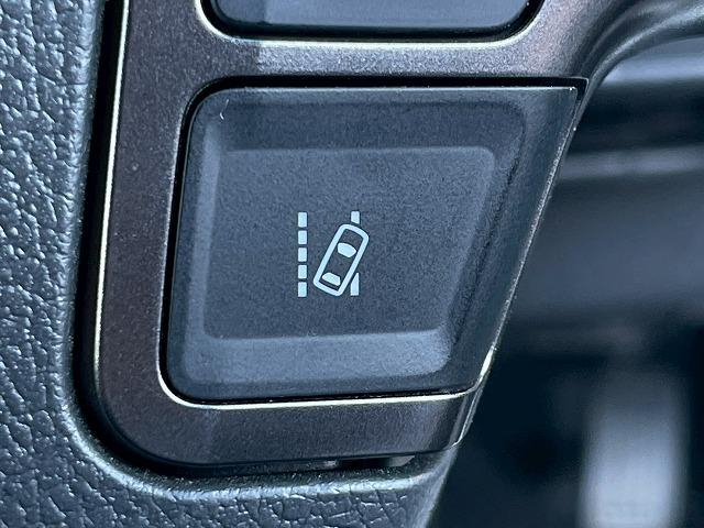 ハイエースバン スーパーＧＬダークプライム２　１１型アルパインナビ　モデリスタエアロ　全周囲カメラ　両側電動スライドドア　衝突軽減ブレーキ　オートマチックハイビーム　スマートキー　プッシュスタート　ＡＣ１００Ｖ電源　ＨＤＭＩ接続可　フルセグＴＶ（56枚目）