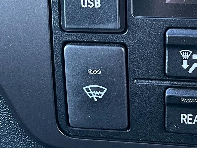 ハイエースバン スーパーＧＬダークプライム２　１１型アルパインナビ　モデリスタエアロ　全周囲カメラ　両側電動スライドドア　衝突軽減ブレーキ　オートマチックハイビーム　スマートキー　プッシュスタート　ＡＣ１００Ｖ電源　ＨＤＭＩ接続可　フルセグＴＶ（63枚目）