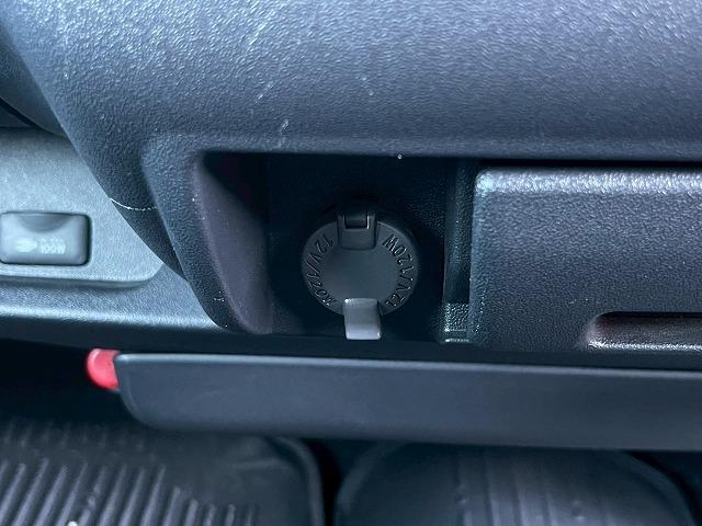 ハイエースバン スーパーＧＬダークプライム２　１１型アルパインナビ　モデリスタエアロ　全周囲カメラ　両側電動スライドドア　衝突軽減ブレーキ　オートマチックハイビーム　スマートキー　プッシュスタート　ＡＣ１００Ｖ電源　ＨＤＭＩ接続可　フルセグＴＶ（64枚目）