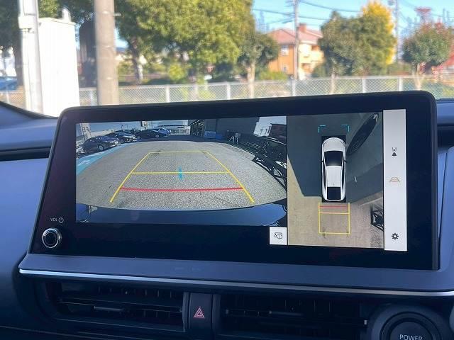 プリウス Ｚ　純正１２．３型ディスプレイ　パノラマルーフ　ブラインドスポットモニター　全周囲カメラ　シートベンチレーション　レーダークルーズコントロール　パーキングアシスト　デジタルインナーミラー　電動リアゲート（3枚目）
