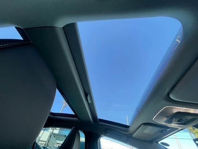 プリウス Ｚ　純正１２．３型ディスプレイ　パノラマルーフ　ブラインドスポットモニター　全周囲カメラ　シートベンチレーション　レーダークルーズコントロール　パーキングアシスト　デジタルインナーミラー　電動リアゲート（4枚目）