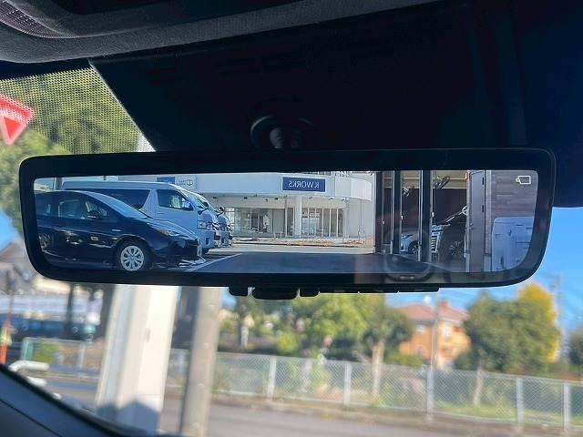 プリウス Ｚ　純正１２．３型ディスプレイ　パノラマルーフ　ブラインドスポットモニター　全周囲カメラ　シートベンチレーション　レーダークルーズコントロール　パーキングアシスト　デジタルインナーミラー　電動リアゲート（5枚目）