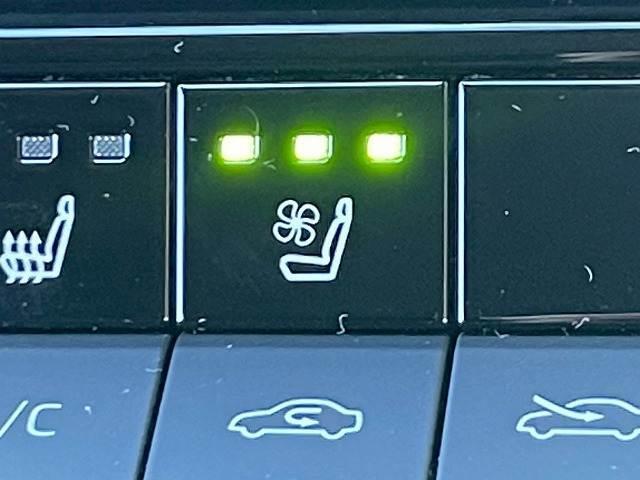 プリウス Ｚ　純正１２．３型ディスプレイ　パノラマルーフ　ブラインドスポットモニター　全周囲カメラ　シートベンチレーション　レーダークルーズコントロール　パーキングアシスト　デジタルインナーミラー　電動リアゲート（8枚目）