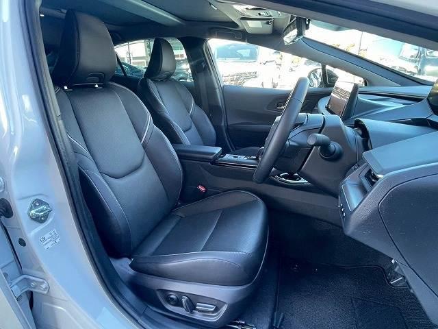 プリウス Ｚ　純正１２．３型ディスプレイ　パノラマルーフ　ブラインドスポットモニター　全周囲カメラ　シートベンチレーション　レーダークルーズコントロール　パーキングアシスト　デジタルインナーミラー　電動リアゲート（11枚目）