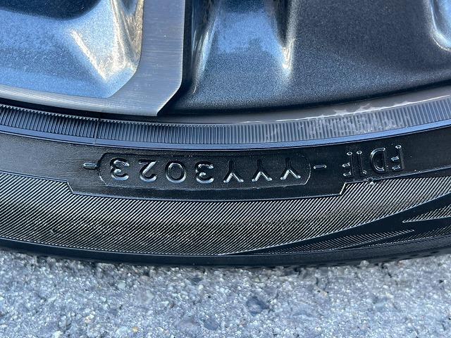 プリウス Ｚ　純正１２．３型ディスプレイ　パノラマルーフ　ブラインドスポットモニター　全周囲カメラ　シートベンチレーション　レーダークルーズコントロール　パーキングアシスト　デジタルインナーミラー　電動リアゲート（24枚目）