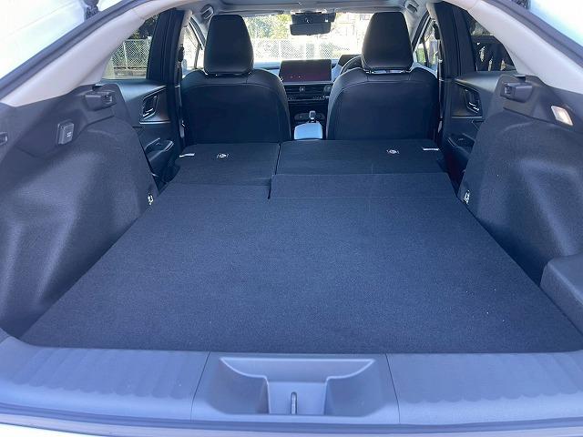 プリウス Ｚ　純正１２．３型ディスプレイ　パノラマルーフ　ブラインドスポットモニター　全周囲カメラ　シートベンチレーション　レーダークルーズコントロール　パーキングアシスト　デジタルインナーミラー　電動リアゲート（37枚目）