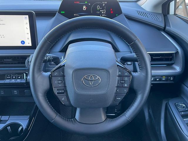 プリウス Ｚ　純正１２．３型ディスプレイ　パノラマルーフ　ブラインドスポットモニター　全周囲カメラ　シートベンチレーション　レーダークルーズコントロール　パーキングアシスト　デジタルインナーミラー　電動リアゲート（41枚目）