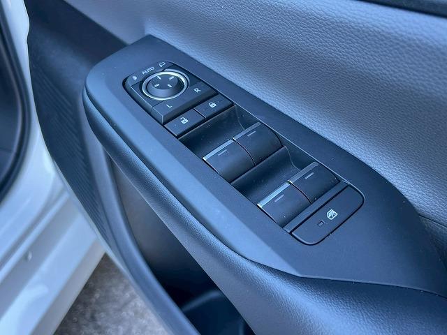 プリウス Ｚ　純正１２．３型ディスプレイ　パノラマルーフ　ブラインドスポットモニター　全周囲カメラ　シートベンチレーション　レーダークルーズコントロール　パーキングアシスト　デジタルインナーミラー　電動リアゲート（42枚目）