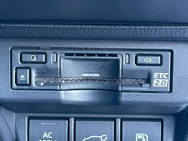 プリウス Ｚ　純正１２．３型ディスプレイ　パノラマルーフ　ブラインドスポットモニター　全周囲カメラ　シートベンチレーション　レーダークルーズコントロール　パーキングアシスト　デジタルインナーミラー　電動リアゲート（49枚目）