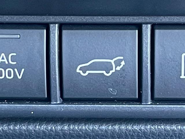 プリウス Ｚ　純正１２．３型ディスプレイ　パノラマルーフ　ブラインドスポットモニター　全周囲カメラ　シートベンチレーション　レーダークルーズコントロール　パーキングアシスト　デジタルインナーミラー　電動リアゲート（51枚目）