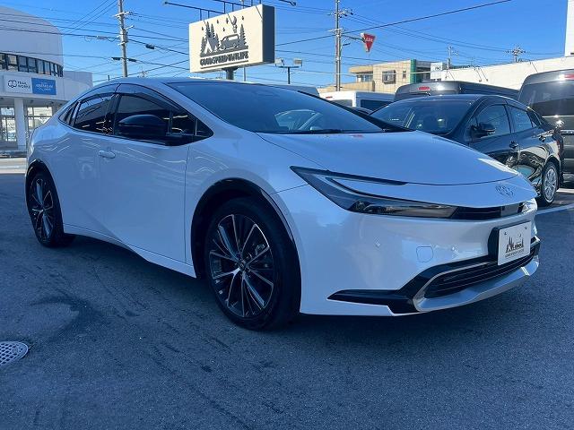 プリウス Ｚ　純正１２．３型ディスプレイ　パノラマルーフ　ブラインドスポットモニター　全周囲カメラ　シートベンチレーション　レーダークルーズコントロール　パーキングアシスト　デジタルインナーミラー　電動リアゲート（70枚目）