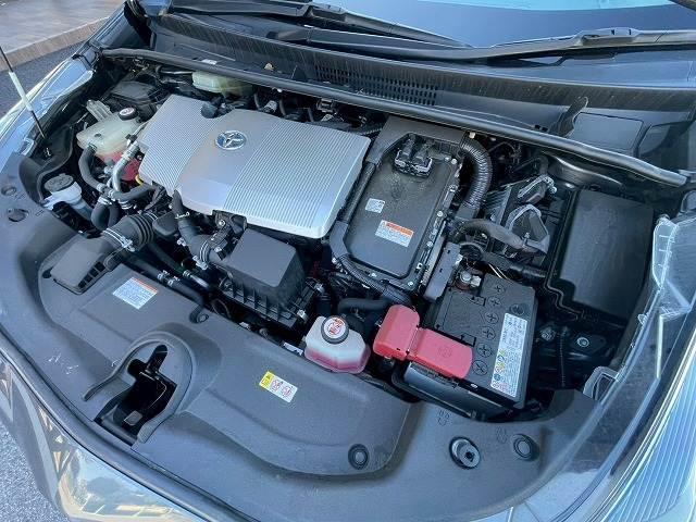 プリウス Ｓ　純正９型ナビ　バックカメラ　レーダークルーズコントロール　ビルトインＥＴＣ　スマートキー　プッシュスタート　車線逸脱警報　オートマチックハイビーム　先行発進アラート　フルセグＴＶ　バックカメラ　ＬＥＤ（18枚目）