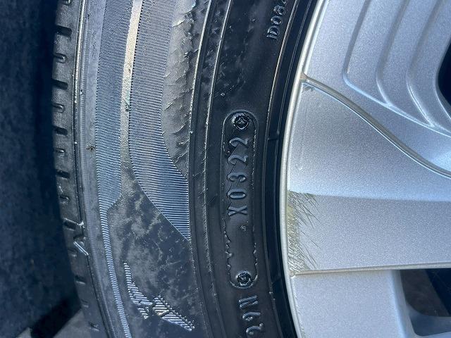 プリウス Ｓ　純正９型ナビ　バックカメラ　レーダークルーズコントロール　ビルトインＥＴＣ　スマートキー　プッシュスタート　車線逸脱警報　オートマチックハイビーム　先行発進アラート　フルセグＴＶ　バックカメラ　ＬＥＤ（23枚目）