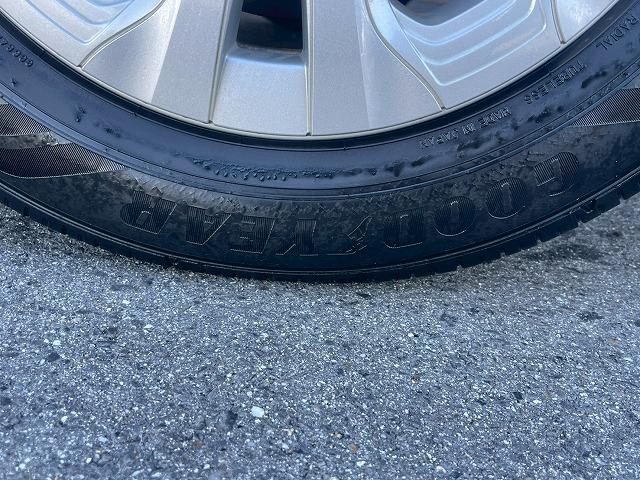 プリウス Ｓ　純正９型ナビ　バックカメラ　レーダークルーズコントロール　ビルトインＥＴＣ　スマートキー　プッシュスタート　車線逸脱警報　オートマチックハイビーム　先行発進アラート　フルセグＴＶ　バックカメラ　ＬＥＤ（25枚目）