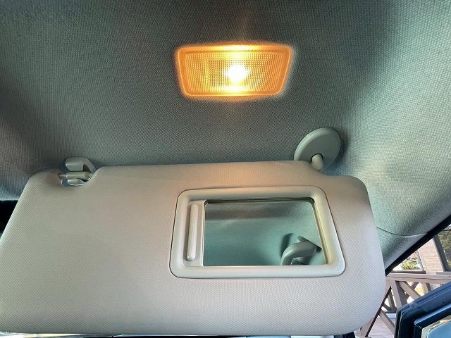 プリウス Ｓ　純正９型ナビ　バックカメラ　レーダークルーズコントロール　ビルトインＥＴＣ　スマートキー　プッシュスタート　車線逸脱警報　オートマチックハイビーム　先行発進アラート　フルセグＴＶ　バックカメラ　ＬＥＤ（48枚目）