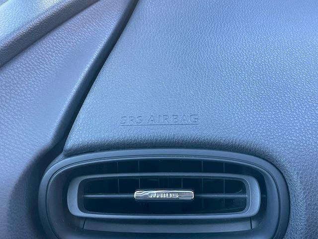プリウス Ｓ　純正９型ナビ　バックカメラ　レーダークルーズコントロール　ビルトインＥＴＣ　スマートキー　プッシュスタート　車線逸脱警報　オートマチックハイビーム　先行発進アラート　フルセグＴＶ　バックカメラ　ＬＥＤ（61枚目）