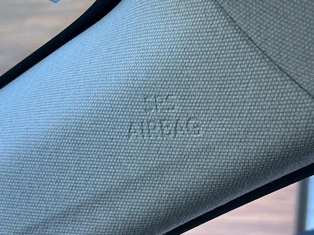 プリウス Ｓ　純正９型ナビ　バックカメラ　レーダークルーズコントロール　ビルトインＥＴＣ　スマートキー　プッシュスタート　車線逸脱警報　オートマチックハイビーム　先行発進アラート　フルセグＴＶ　バックカメラ　ＬＥＤ（63枚目）