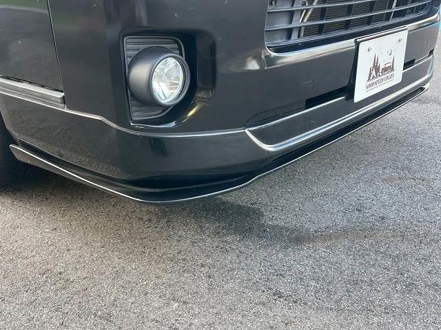 ハイエースバン スーパーGL 両側電動スライドドア ベルト交換済 バックカメラ ESSEX16インチアルミホイール 社外エアロ スマートキー プッシュスタート フォグライト AC100V電源 フルセグTV パワーステアリング(6枚目)