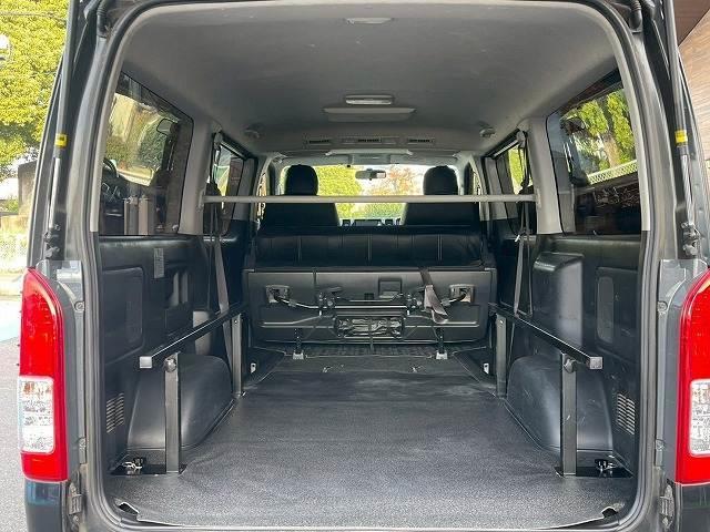 ハイエースバン スーパーGL 両側電動スライドドア ベルト交換済 バックカメラ ESSEX16インチアルミホイール 社外エアロ スマートキー プッシュスタート フォグライト AC100V電源 フルセグTV パワーステアリング(13枚目)