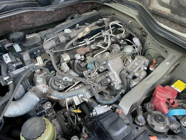 ハイエースバン スーパーGL 両側電動スライドドア ベルト交換済 バックカメラ ESSEX16インチアルミホイール 社外エアロ スマートキー プッシュスタート フォグライト AC100V電源 フルセグTV パワーステアリング(18枚目)