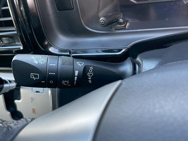 ハイエースバン スーパーGL 両側電動スライドドア ベルト交換済 バックカメラ ESSEX16インチアルミホイール 社外エアロ スマートキー プッシュスタート フォグライト AC100V電源 フルセグTV パワーステアリング(52枚目)