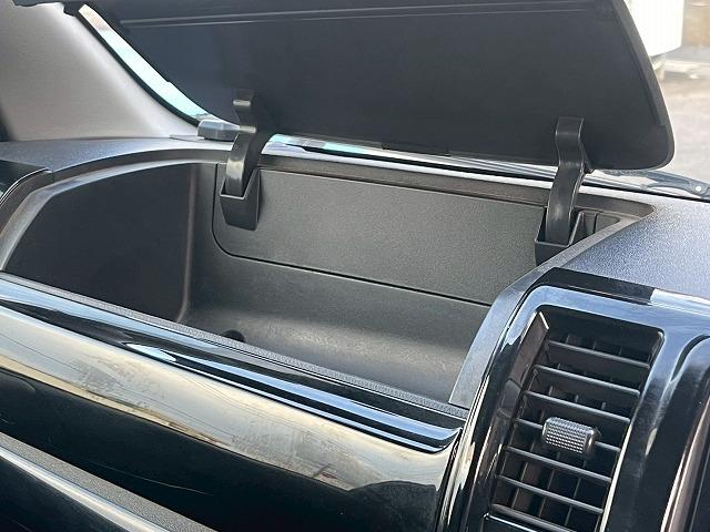 ハイエースバン スーパーGL 両側電動スライドドア ベルト交換済 バックカメラ ESSEX16インチアルミホイール 社外エアロ スマートキー プッシュスタート フォグライト AC100V電源 フルセグTV パワーステアリング(60枚目)