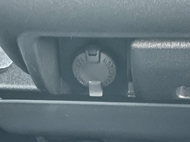 ハイエースバン スーパーGL ダークプライムII ワンオーナー 衝突軽減ブレーキ モデリスタエアロ オートマチックハイビーム AC100V電源 助手席エアバック バックカメラ スマートキー プッシュスタート ビルトインETC フルセグTV LED(54枚目)