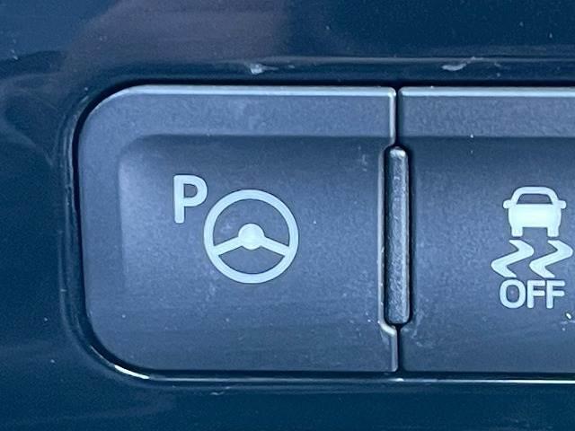 プリウス A プレミアム “ツーリングセレクション” 純正9型ナビ レーダークルコン 黒革 フルセグTV バックカメラ ビルトインETC 衝突軽減ブレーキ シートヒーター ブラインドスポットモニター クリアランスソナー レーダークルコン パワーシート(7枚目)