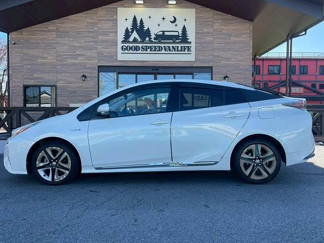 プリウス A プレミアム “ツーリングセレクション” 純正9型ナビ レーダークルコン 黒革 フルセグTV バックカメラ ビルトインETC 衝突軽減ブレーキ シートヒーター ブラインドスポットモニター クリアランスソナー レーダークルコン パワーシート(15枚目)