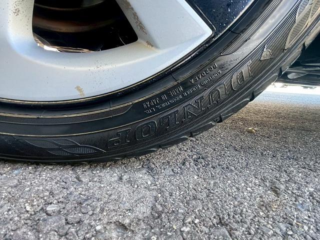 プリウス A プレミアム “ツーリングセレクション” 純正9型ナビ レーダークルコン 黒革 フルセグTV バックカメラ ビルトインETC 衝突軽減ブレーキ シートヒーター ブラインドスポットモニター クリアランスソナー レーダークルコン パワーシート(22枚目)