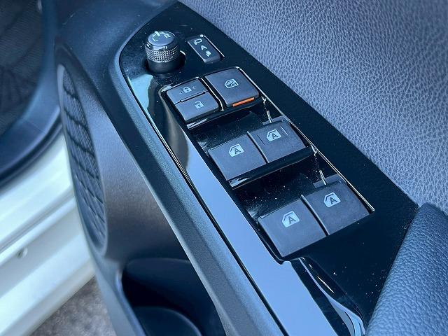 プリウス A プレミアム “ツーリングセレクション” 純正9型ナビ レーダークルコン 黒革 フルセグTV バックカメラ ビルトインETC 衝突軽減ブレーキ シートヒーター ブラインドスポットモニター クリアランスソナー レーダークルコン パワーシート(37枚目)