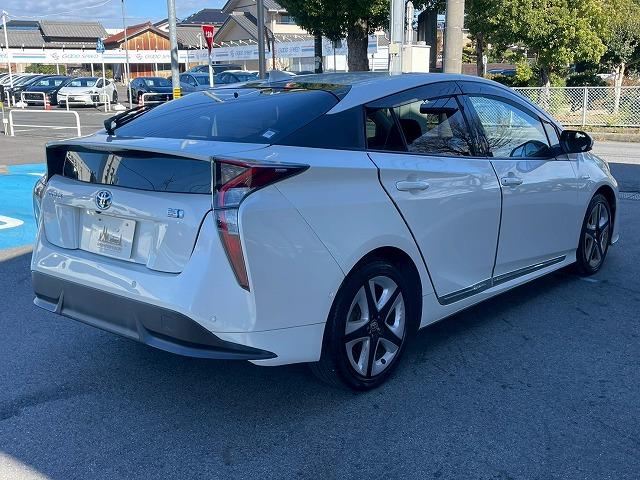 プリウス A プレミアム “ツーリングセレクション” 純正9型ナビ レーダークルコン 黒革 フルセグTV バックカメラ ビルトインETC 衝突軽減ブレーキ シートヒーター ブラインドスポットモニター クリアランスソナー レーダークルコン パワーシート(75枚目)