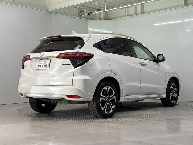 ヴェゼル ハイブリッドＺ・ホンダセンシング　純正メモリーナビ　地デジチューナー　ミュージックラック　Ｂｌｕｅｔｏｏｔｈ対応　バックモニター　シートヒーター　ＥＴＣ　純正アルミホイール（5枚目）