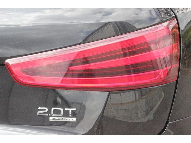 Ｑ３ ２．０ＴＦＳＩクワトロ２１１ＰＳ　Ｓラインパッケージ　純正ＭＭＩ　３Ｇ　ナビＴＶ　地デジ　パドルシフト　ＨＩＤ　ＥＴＣ　プッシュスタートボタン　純正１８ＡＷ　バックモニター　ハーフレザー　パワーシート（10枚目）