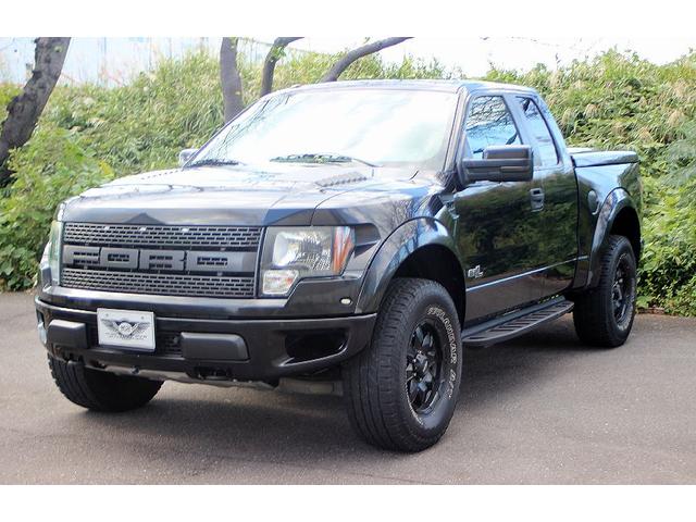 Ｆ－１５０ ＳＶＴ　ラプター　２０１１ｙモデル　新車並行　４ＷＤ　専用レザーシート　ガラスＳＲ　サイドステップ　ＦＯＸレーシングショック　社外オーバーフェンダー　バックモニター　外マフラー　キセノン　ＥＴＣ　ワンセグ　ナビ（9枚目）