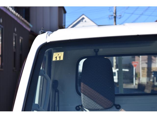 ミニキャブトラック Ｍ　４ＷＤ　５速ミッション　ワンオーナー　エアコン　パワステ（6枚目）