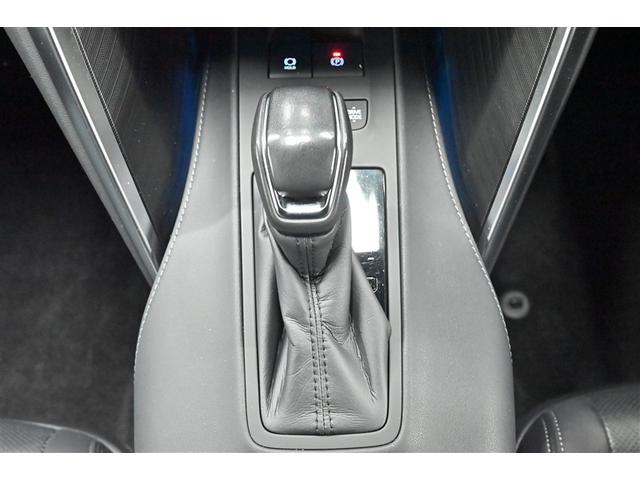 ハリアーハイブリッド Z レザーパッケージ ナビTV 寒冷地仕様 LEDライト 本革 エアコン 横滑り防止 クルーズコントロール Pシート キーレスエントリー フルセグテレビ アルミ 4WD ETC ABS エアバッグ メモリーナビ サポカーS(7枚目)