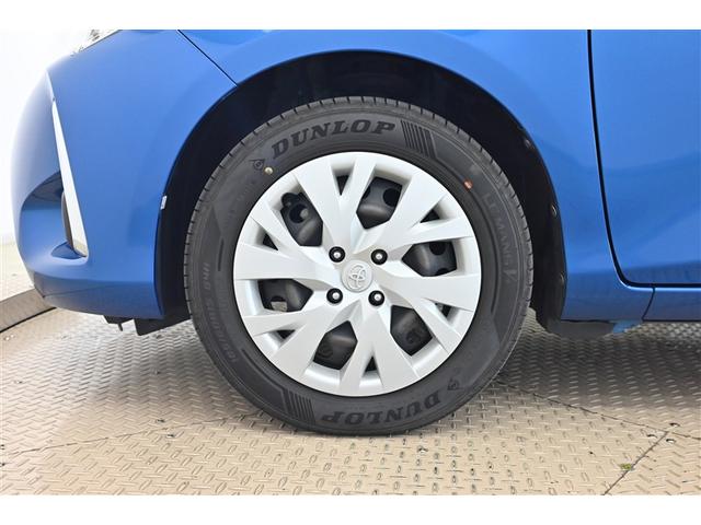 ヴィッツ ハイブリッドU バックガイドモニター 衝突軽減システム 地デジ LEDヘッドライト DVD再生可 ETC オートエアコン メモリナビ エアバッグ キーフリー 横滑り防止機能 イモビライザー ナビ&TV ABS 記録簿(16枚目)