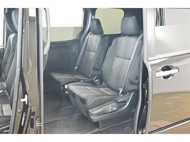 ヴォクシー ハイブリッドＺＳ　煌ＩＩ　電動両側スライドドア　ドライブレコーダ　パワーステアリング　ＤＶＤ再生可　エアロ　リアクーラー　スマキー　地デジＴＶ　横滑防止　１オーナー　Ｗエアバック　ＡＡＣ　ＬＥＤランプ　エアバッグ　ナビＴＶ（13枚目）