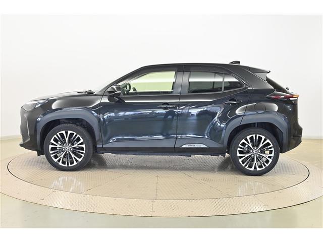 ヤリスクロス ハイブリッドＺ　ドライブレコーダ　インテリジェントキー　アルミホイル　ＬＥＤライト　１オ－ナ－　リアカメラ　ナビ　クルーズコントロール　整備記録簿　横滑り防止システム　メモリーナビゲーション　電動シ－ト　パワステ（5枚目）