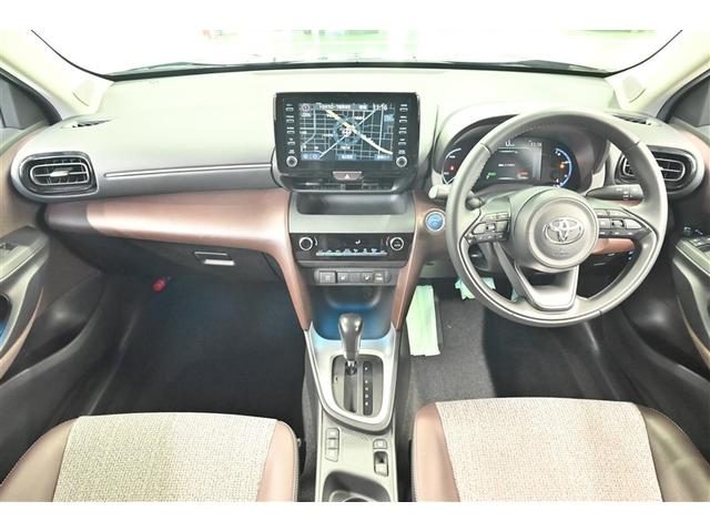 ヤリスクロス ハイブリッドＺ　ドライブレコーダ　インテリジェントキー　アルミホイル　ＬＥＤライト　１オ－ナ－　リアカメラ　ナビ　クルーズコントロール　整備記録簿　横滑り防止システム　メモリーナビゲーション　電動シ－ト　パワステ（6枚目）