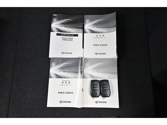 ヤリスクロス ハイブリッドＺ　ドライブレコーダ　インテリジェントキー　アルミホイル　ＬＥＤライト　１オ－ナ－　リアカメラ　ナビ　クルーズコントロール　整備記録簿　横滑り防止システム　メモリーナビゲーション　電動シ－ト　パワステ（16枚目）