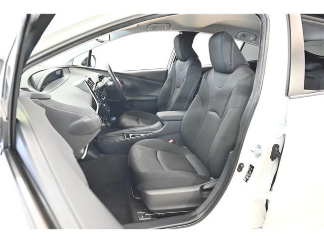 プリウス Ｓ　取説記録簿　スマートキ－　地デジ　メモリーナビゲーション　ＬＥＤヘッドライト　ＥＴＣ車載器　フルオートエアコン　クルーズコントロール　エアバッグ　イモビ　パワーウインドウ　ＰＳ　ＴＶナビ　ＡＷ　ＡＢＳ（11枚目）