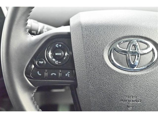 プリウス Ｓ　取説記録簿　スマートキ－　地デジ　メモリーナビゲーション　ＬＥＤヘッドライト　ＥＴＣ車載器　フルオートエアコン　クルーズコントロール　エアバッグ　イモビ　パワーウインドウ　ＰＳ　ＴＶナビ　ＡＷ　ＡＢＳ（17枚目）