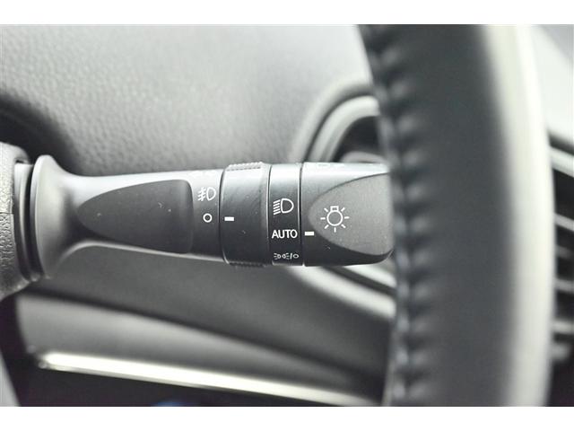 プリウス Ｓ　取説記録簿　スマートキ－　地デジ　メモリーナビゲーション　ＬＥＤヘッドライト　ＥＴＣ車載器　フルオートエアコン　クルーズコントロール　エアバッグ　イモビ　パワーウインドウ　ＰＳ　ＴＶナビ　ＡＷ　ＡＢＳ（18枚目）