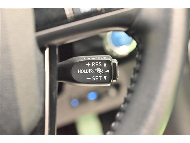 プリウス Ｓ　取説記録簿　スマートキ－　地デジ　メモリーナビゲーション　ＬＥＤヘッドライト　ＥＴＣ車載器　フルオートエアコン　クルーズコントロール　エアバッグ　イモビ　パワーウインドウ　ＰＳ　ＴＶナビ　ＡＷ　ＡＢＳ（19枚目）