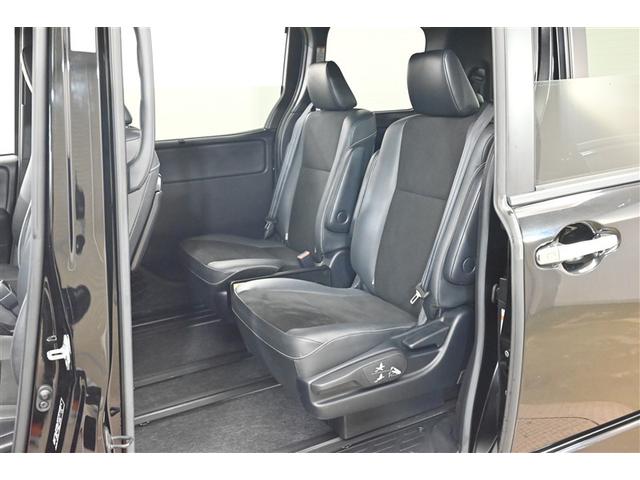 ノア Ｓｉ　ダブルバイビーＩＩ　横滑防止装置　ＰＣＳ　スマートキ－　Ｗエアコン　Ｂモニター　ＤＶＤ再生可　フルセグテレビ　ＥＴＣ付き　オートエアコン　ＰＳ　ナビ＆ＴＶ　ＰＷ　ＬＥＤヘッド　盗難防止システム　ＡＢＳ　３列シート（13枚目）