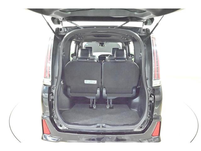 ノア Ｓｉ　ダブルバイビーＩＩ　横滑防止装置　ＰＣＳ　スマートキ－　Ｗエアコン　Ｂモニター　ＤＶＤ再生可　フルセグテレビ　ＥＴＣ付き　オートエアコン　ＰＳ　ナビ＆ＴＶ　ＰＷ　ＬＥＤヘッド　盗難防止システム　ＡＢＳ　３列シート（14枚目）