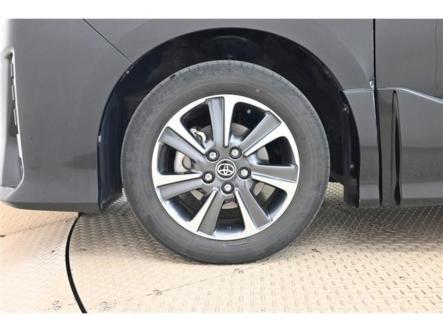 ノア Ｓｉ　ダブルバイビーＩＩ　横滑防止装置　ＰＣＳ　スマートキ－　Ｗエアコン　Ｂモニター　ＤＶＤ再生可　フルセグテレビ　ＥＴＣ付き　オートエアコン　ＰＳ　ナビ＆ＴＶ　ＰＷ　ＬＥＤヘッド　盗難防止システム　ＡＢＳ　３列シート（16枚目）